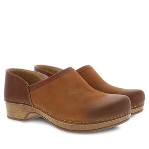 Dansko Brenna Burnished Suede Clogs
Size 8.5